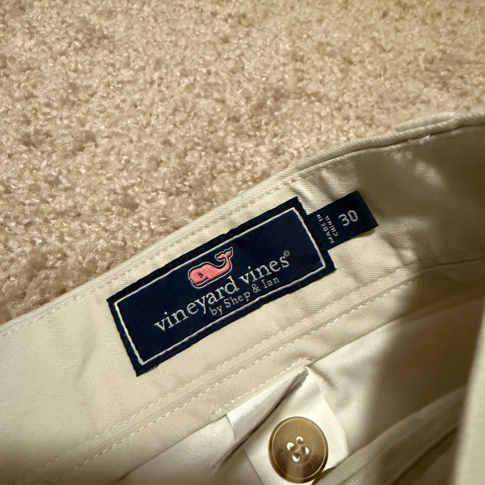 Vineyard Vines White Shorts with Whale Print - Picture 3 of 5